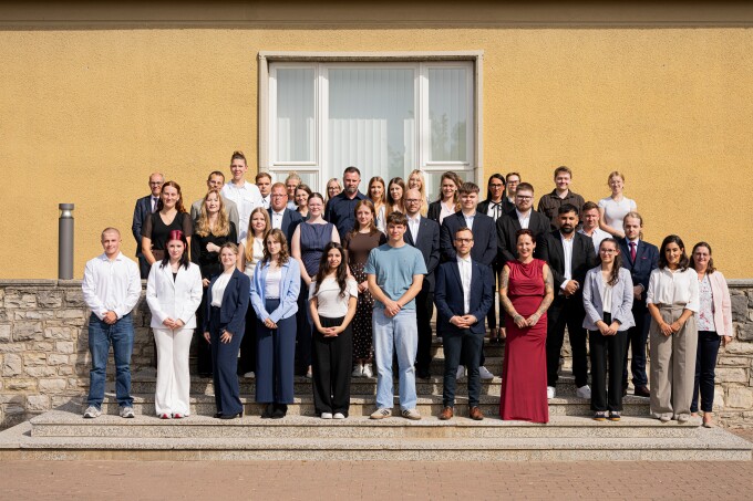 Gruppenbild des neuen Einstellungsjahrgangs 2026